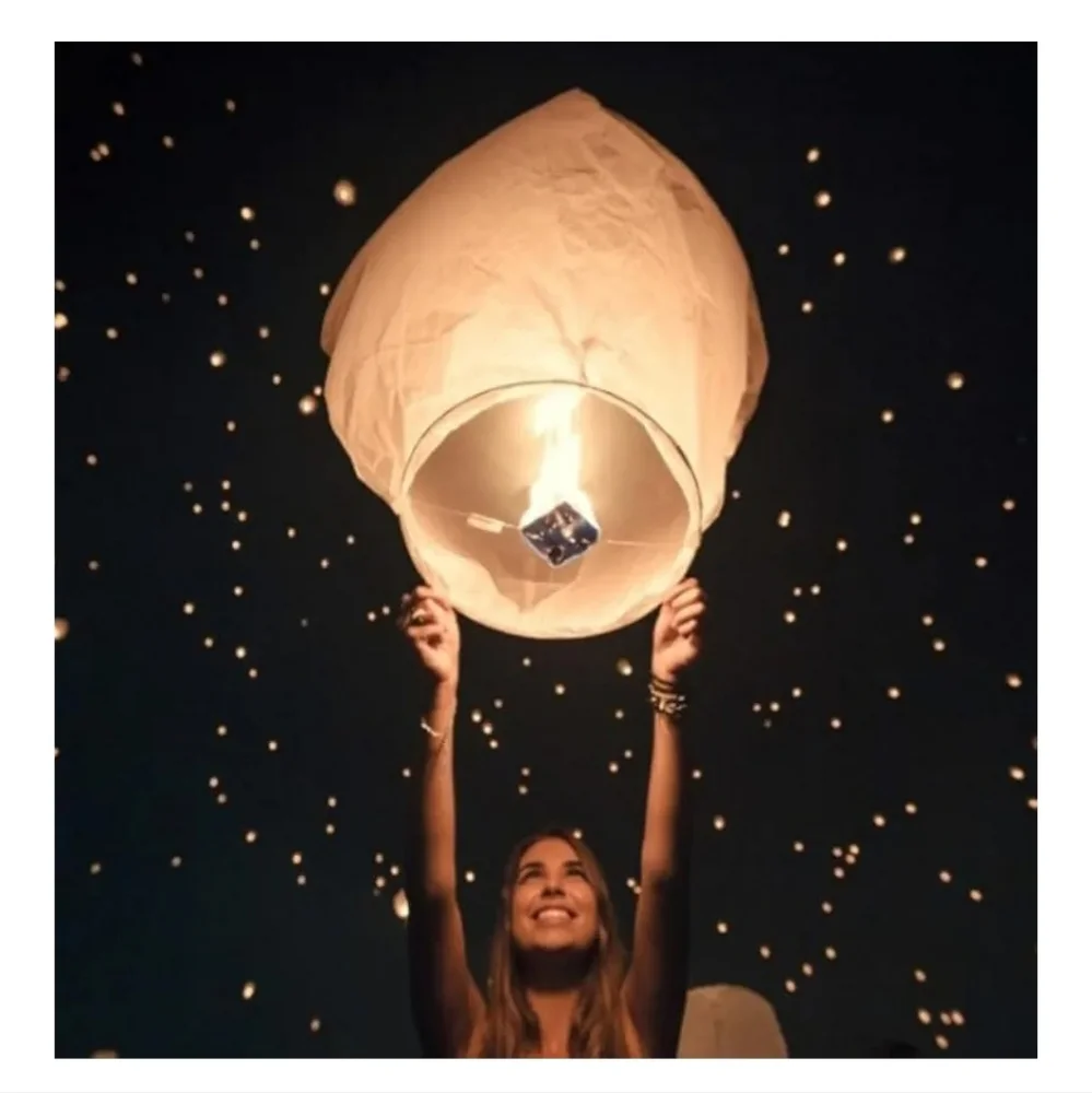 Nwt 10 Chinese Sky Lanterns